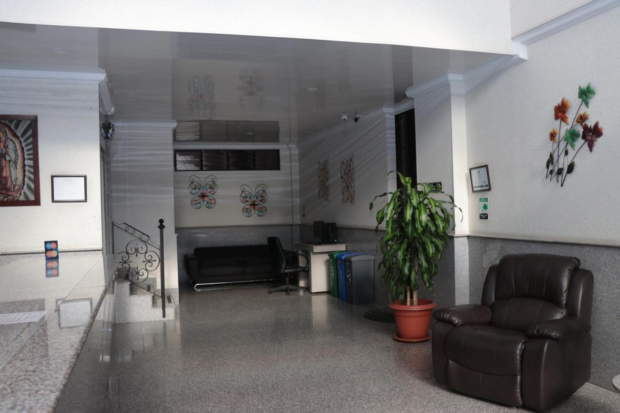 Hoteles Bogotá Inn Santa Bárbara Usaquén Bagian luar foto